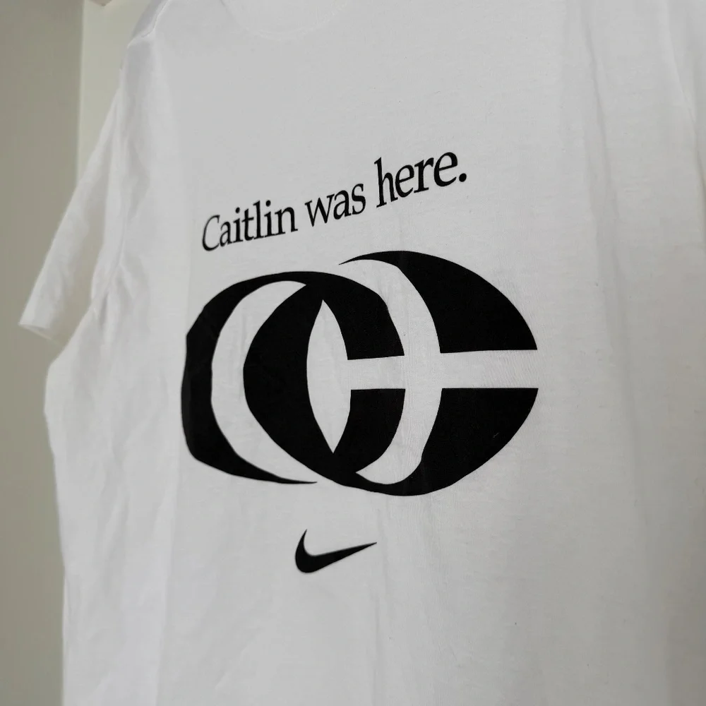 NIKE Caitlin Was Here Signature Logo Launch Limited Edition Indiana Fever Medium - Picture 3 of 6